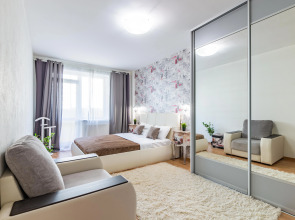 Апартаменты DreamHouse 8 марта 167