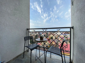 Море квартир уютная студия с панорамными окнами в центре Адлера 2