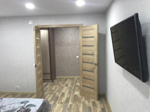 Квартира 2х-комнатная с  Хорошим Ремонтом