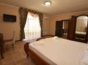 Отель Замок Азов