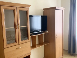 Апартаменты тихая светлая и просторная возле центра