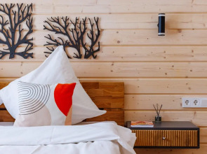 Частный дом Традиция отдыха - дом у озера c баней и купелью