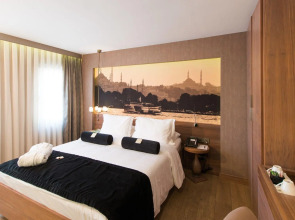 Boutique Saint Sophia Hotel