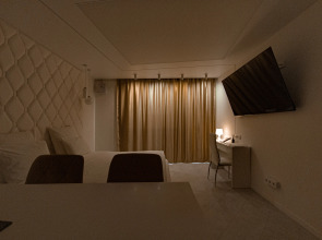 Апартаменты 18 этаж,студия 36кв.м,джакузи,балкон,вид на Волгу,новый дом,самый центр,вокзал пешком