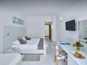 Курортный отель Hari Club Beach