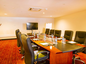 Отель Boma Nairobi