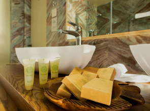 Курортный отель Gardens Hill Resort & Spa