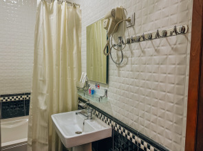 Отель Pakhlavon Hotel