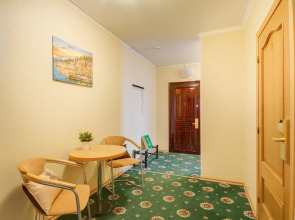 Апартаменты с 3 спальнями Oрехово (Дом у Парка)