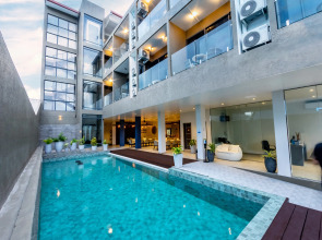 Отель Sky Beach