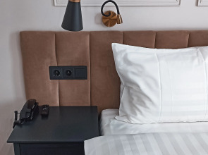 Отель Gizzat Plaza