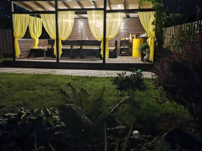 Частный дом Дом с беседкой