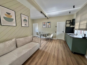 Частный дом с новым дизайнерским ремонтом и мебелью