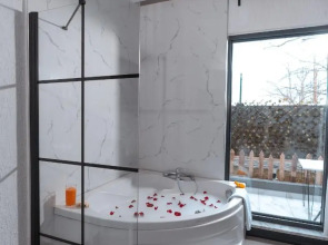 Melanj Airport Hotel