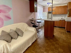 Апартаменты Двухкомнатная Квартира Шахтеров 23