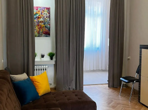 Квартира Атмосферная в дореволюционном доме в центре