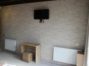 Отель Come & Rest