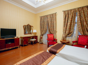 Отель Shah Palace