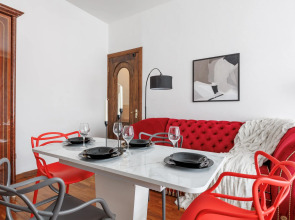 Апартаменты 3 спальни на Мойке