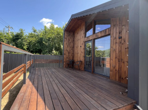 Частный дом Grey Stone у реки