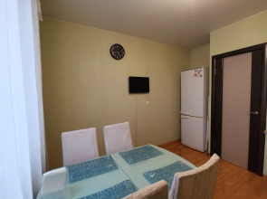 Комната у Метро Комендантский Проспект .