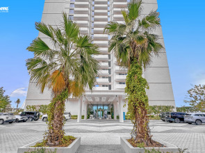 Апартаменты Bnbmehomes Marina Gem 5 min walk to Flying Cup - 2503