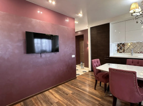 Квартира Трехкомнатная у Набережной Грина