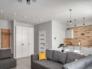 Квартира с отдельной спальней вблизи подъемника