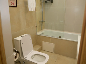 Отель Crown Hotel Bishkek