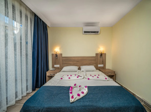 Отель Arsi Blue Beach Hotel