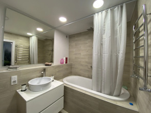 Квартира Уютная с Дизайнерским Интерьером