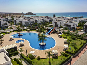 Курортный отель Four Season Li̇fe