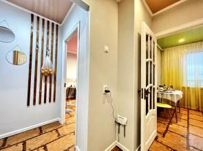 Апартаменты в тихом районе на восьмом этаже