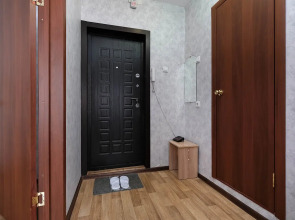 Квартира рядом с Мнтк им. Федорова и Ск Заря