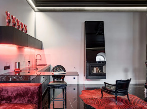 Апартаменты на Невском проспекте hth24 Apartments, авторский дизайн, сауна, камин