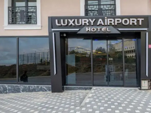 Luxury Airport Hotel by Zazzoni