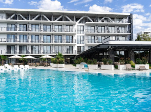 Отель Riviera Hotel