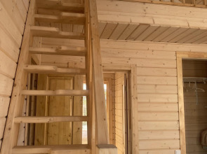 Частный дом Традиция отдыха - дом у озера c баней и купелью