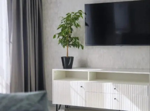 Квартира Flatirini с панорамными окнами в новом ЖК 1