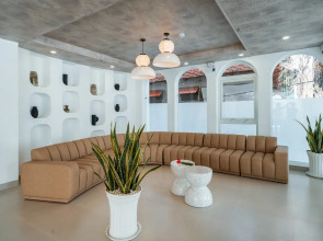 Отель The Up Phu Quoc