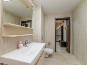 Апартаменты Двухкомнатные на Радищева 33