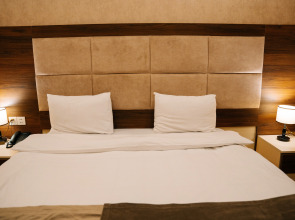 Отель The Clocktower