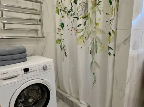 Частный дом у озера