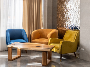 Отель Харес