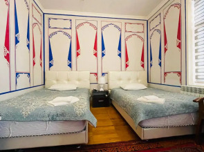 Отель Chor Minor 90 м до cтарого города мы готовы к осеннему празднику