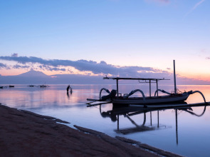 Отель Maya Sanur Resort & Spa