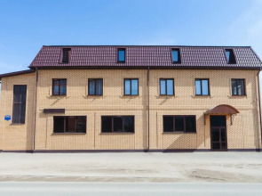 Отель Корона