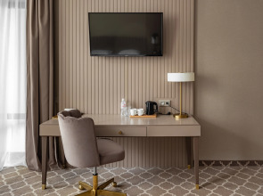 Отель Ирыстон