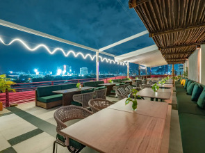 Отель The Fig Lobby