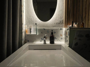 Квартира видовая дизайнерская 2х-комнатная в стиле Лофт